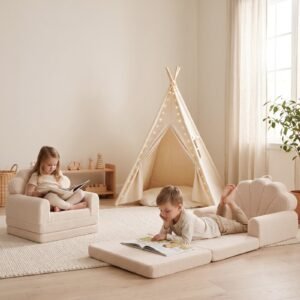 Coin lecture avec fauteuil enfant beige et matelas de sieste déplié - Jolly Mino